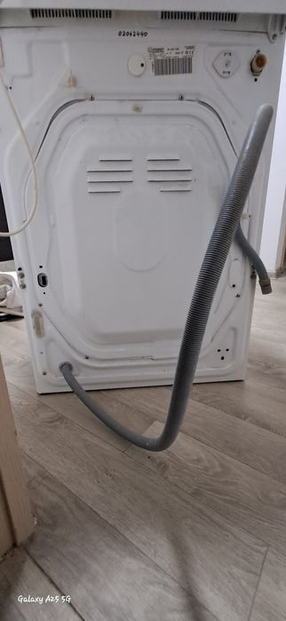 Продам стиральную машинку