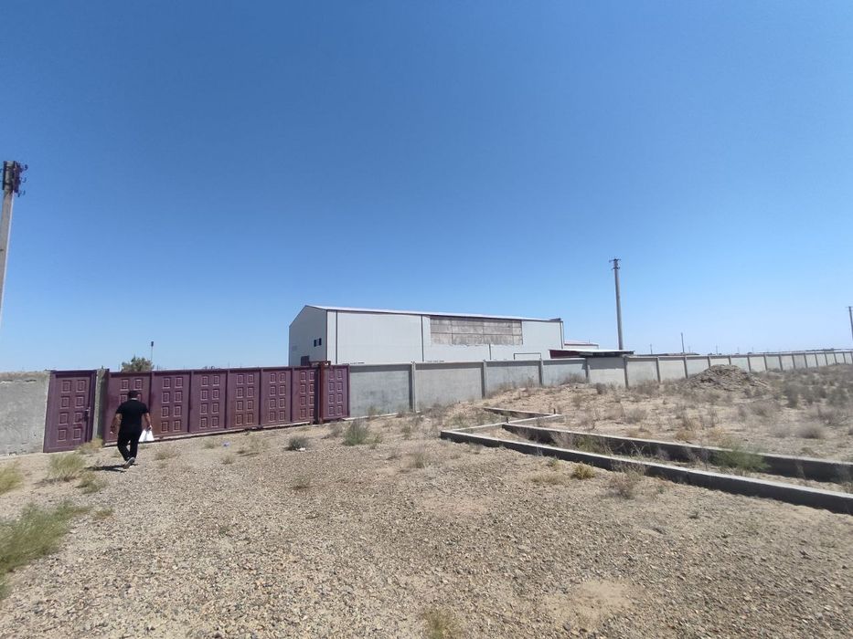 Qorovulbozor tumanidan noturar bino sotiladi