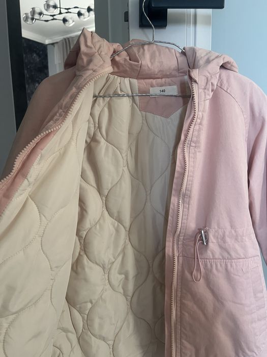 Куртка на девочку новая