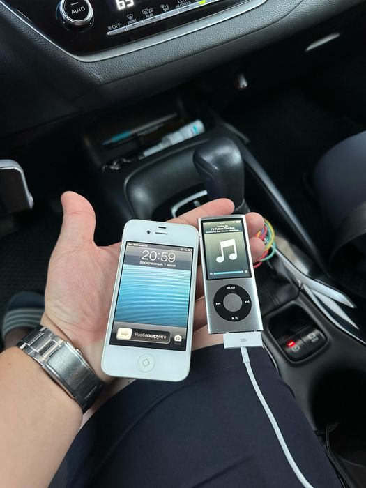 Продам Iphone 4 в хорошем сост