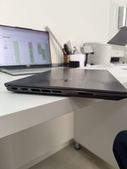 Asus Zenbook UM535Q PRO 15 OLED