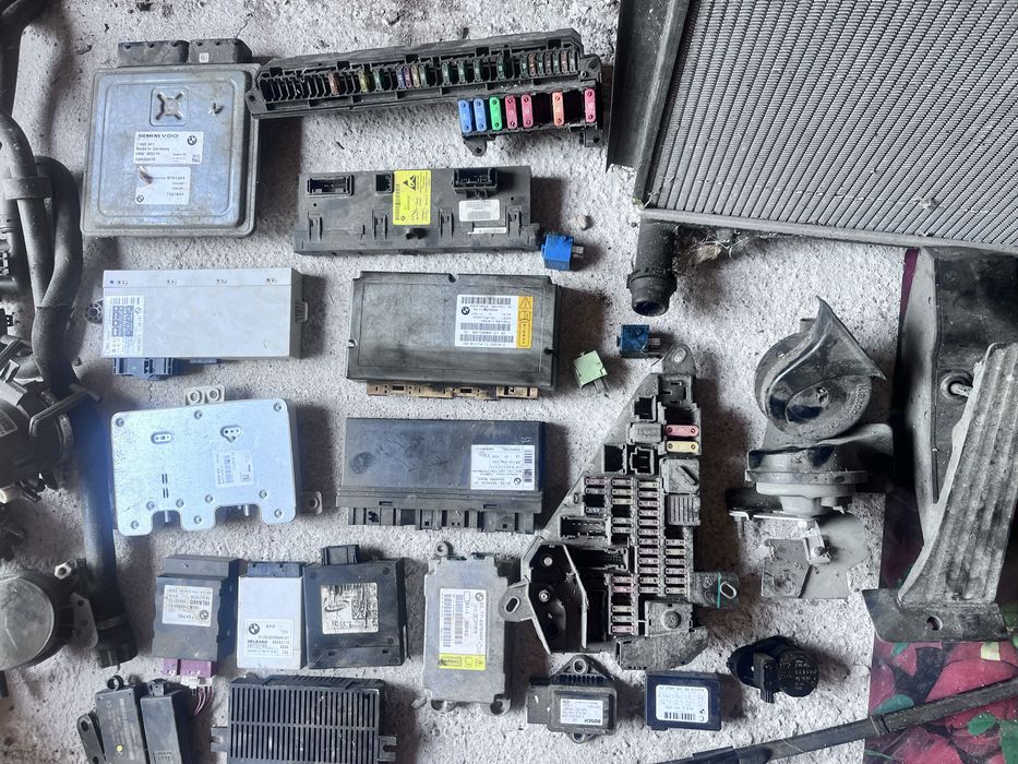 Останали части от бмв е63 bmw e63 630i 258ps