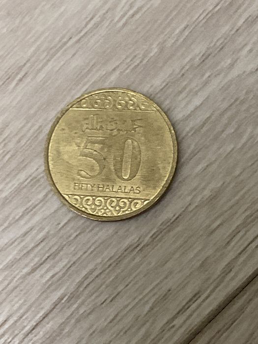 Монетка стоит 3000тг