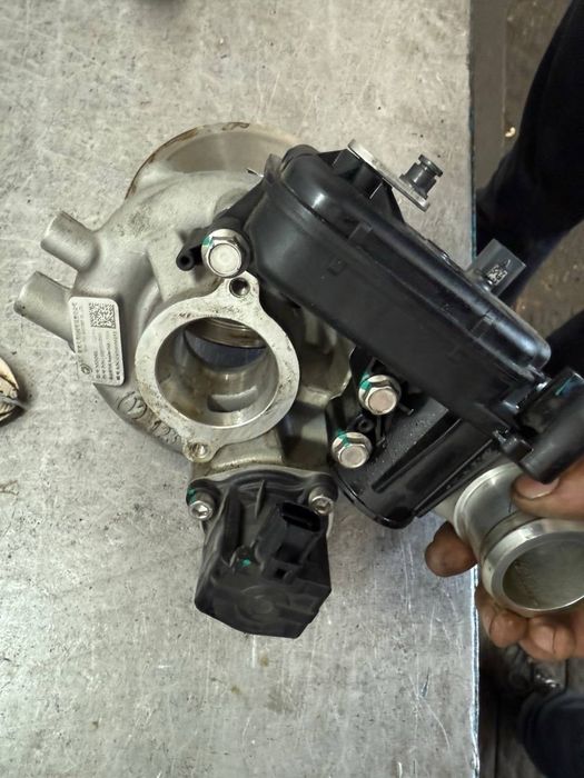 Запчасти на двигатель voyah free оригианл