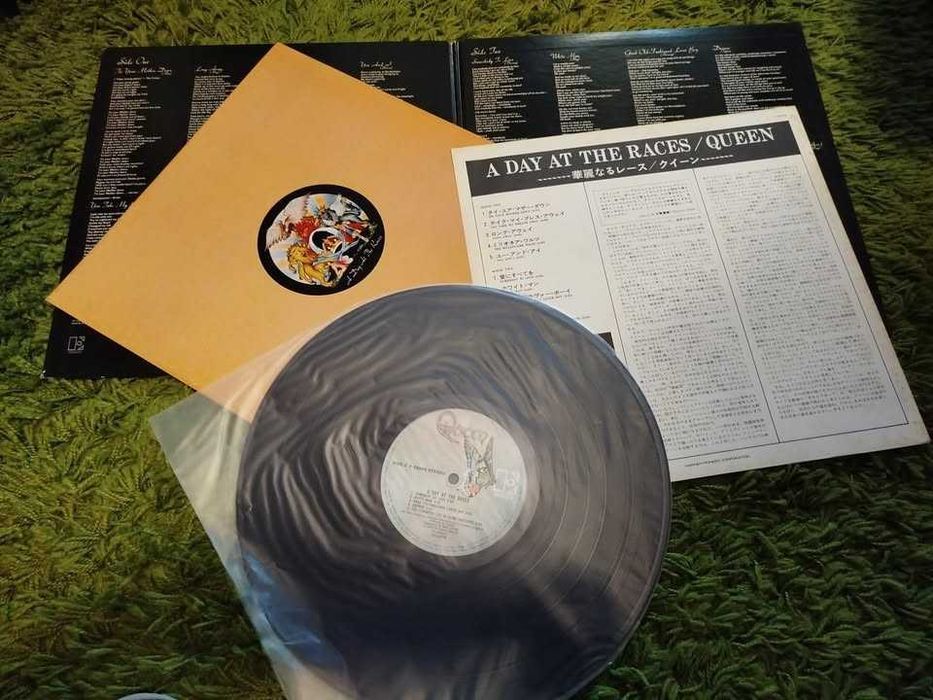 Vinil LP "Japan Press" Queen ‎– A Day At The Races (EX)