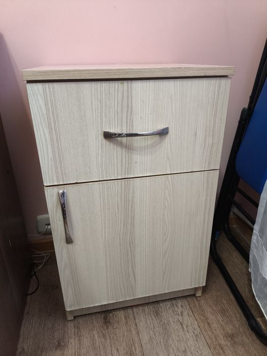 Тумбочка одна ##