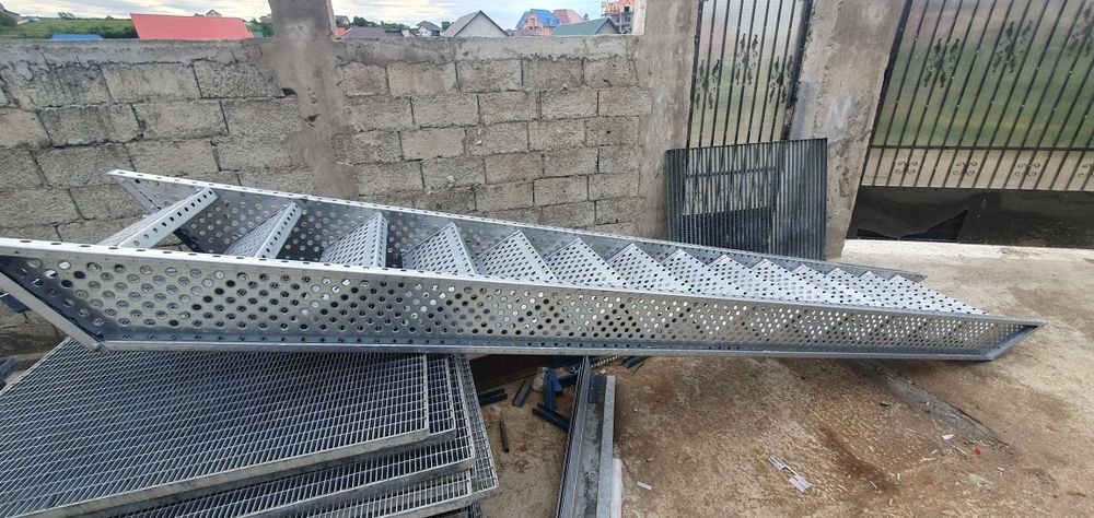 Scari metalice zincate 80x27cm