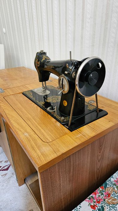 Продавам шевна машина UNION