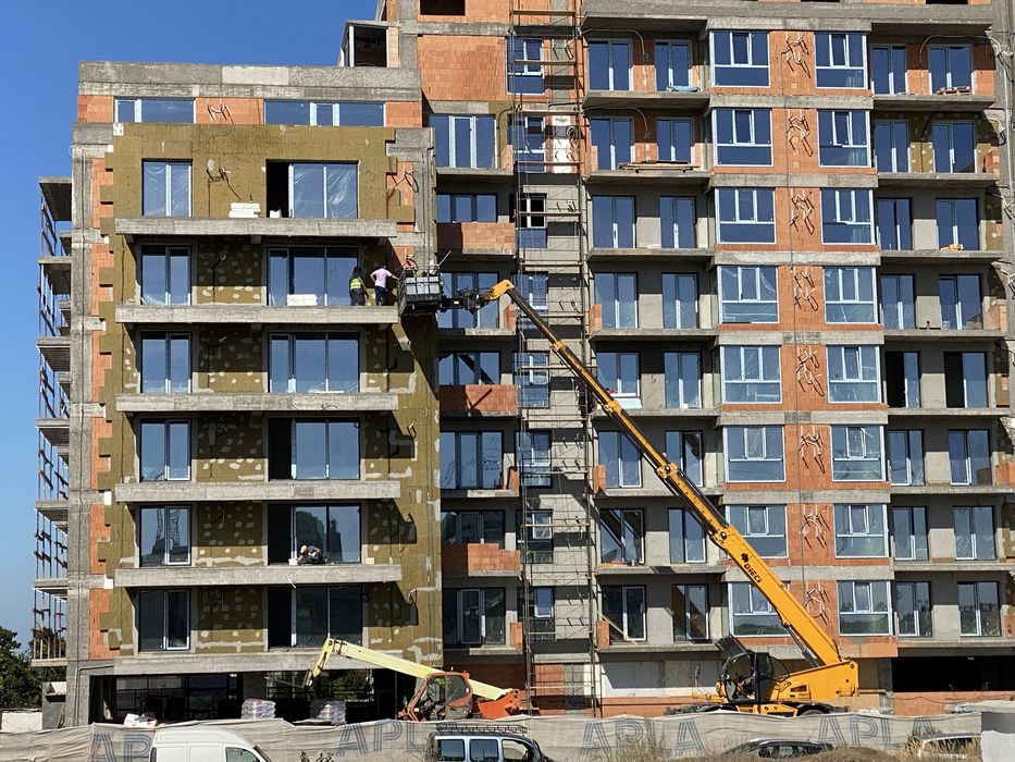 Casa la rosu 350€/mp materiale.+ manopera