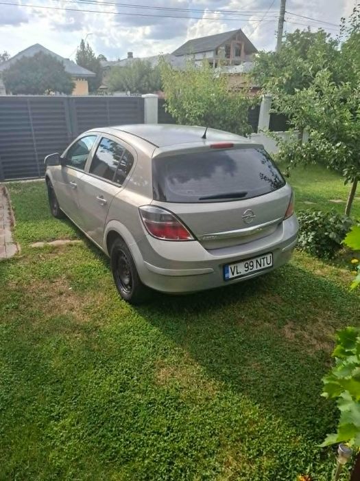 OPEL Astra 2011 — imagine 3