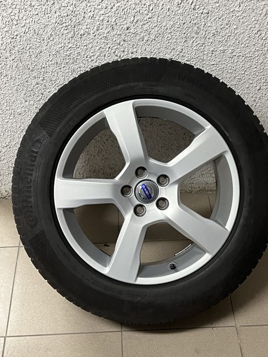 Roti iarna pentru Volvo XC60 model Cratus cu dimensiunea anvelopei de 235/60/18 Continental Winter Contact TS 850 cu profil 7 mm.