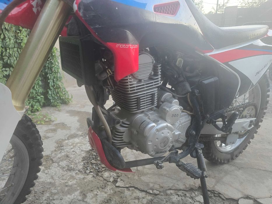 Мотоцикл эндура 300 кубов