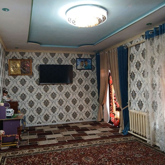 Hovli srochna sotiladi