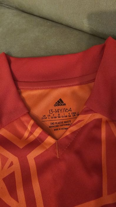 Горница на Adidas