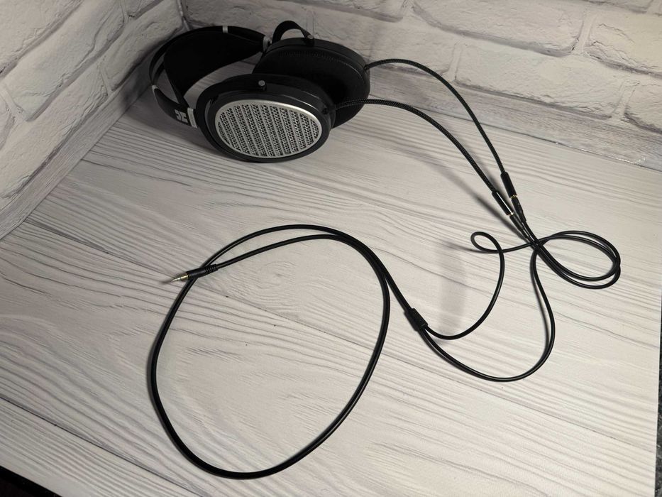 HiFiMAN Ananda – Персонализирана модификация, изцяло ръчна изработка (Custom Modification)