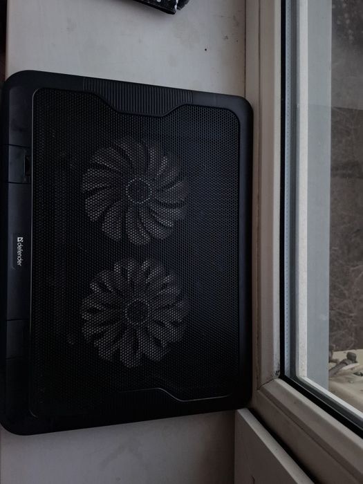 Подставка под ноутбук Defender, 17"