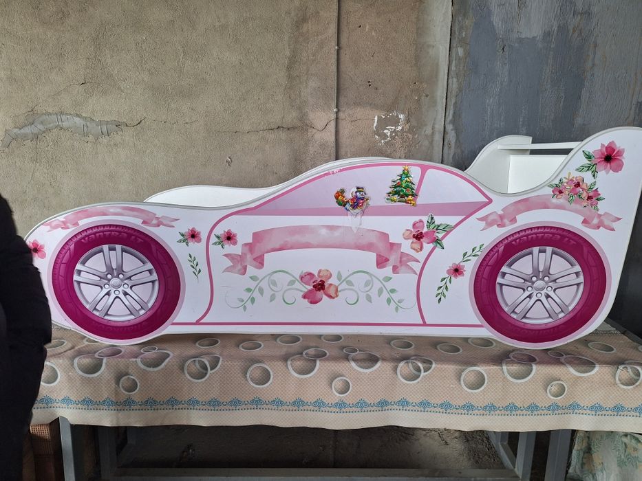 Кровать машина 1.60 на ширина 75