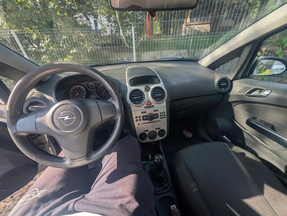Opel Corsa D 2009 1.2 Benzina + GPL  105.000 KM