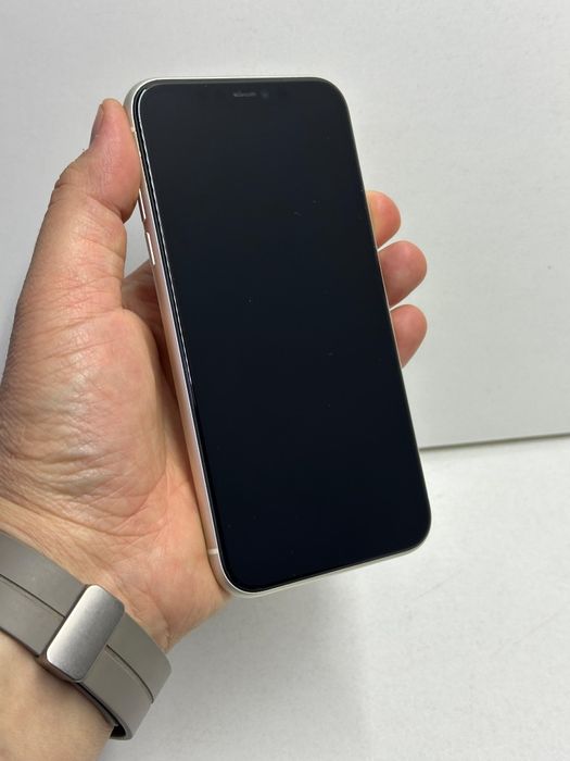 Продам Айфон 11 128г