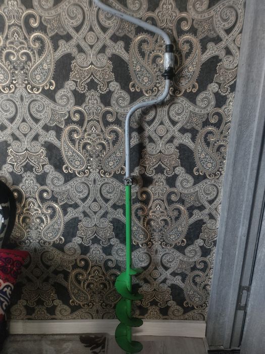 Продам бур для рыбалки 130мм