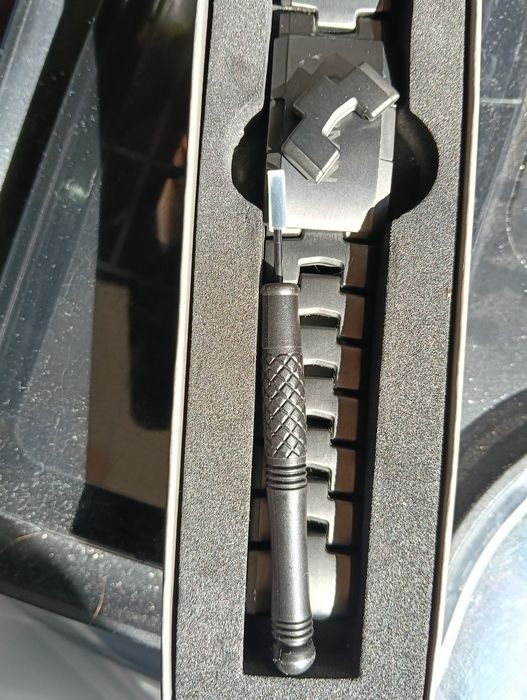 Garmin QuickFit® 22 Vented Titanium Bracelet Carbon Grey DLC