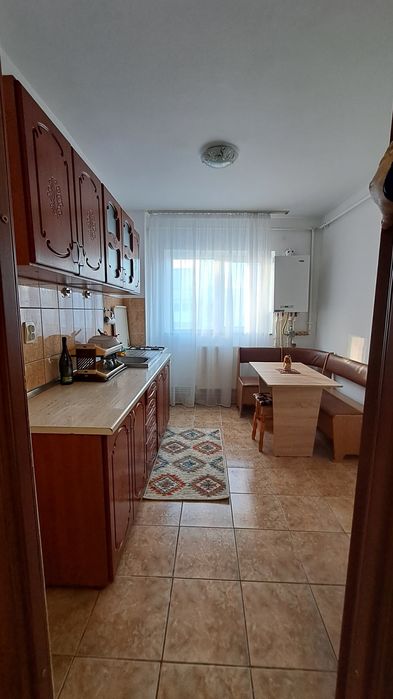 Închiriez apartament ultracentral lângă magazin Parang