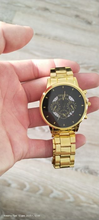 Часы Geneva новый