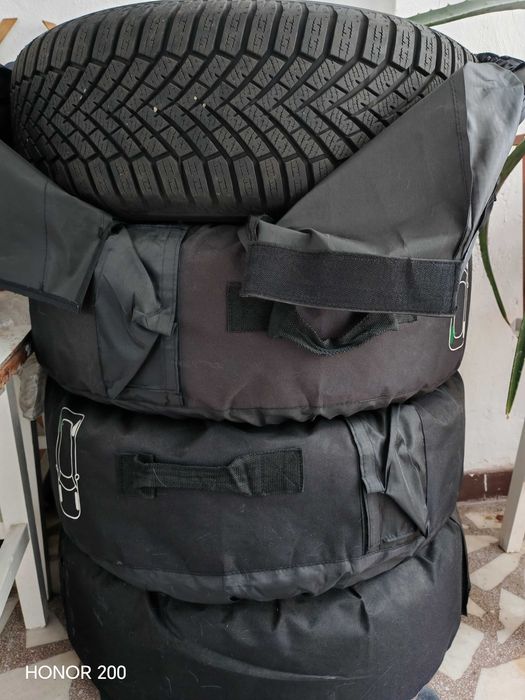 Set roți iarnă complete – Yokohama BluEarth Winter V906 215/60R16 99H