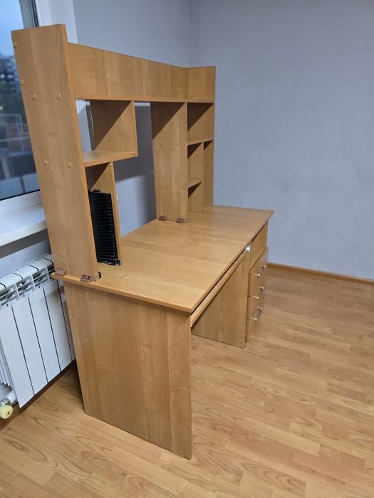 Компьютерный стол срочно продою