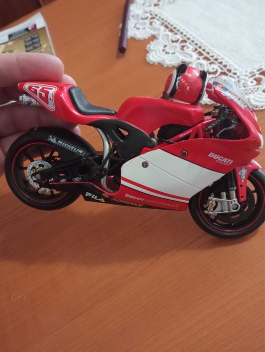 Macheta motocicleta Ducati