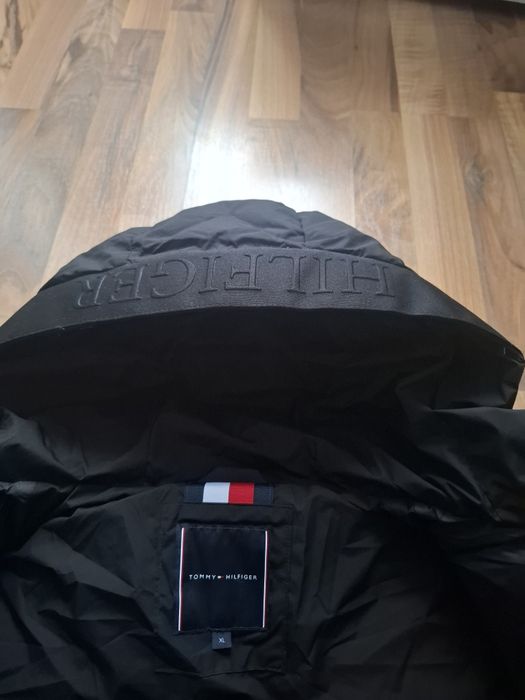 Tommy Hilfiger-Пухено яке