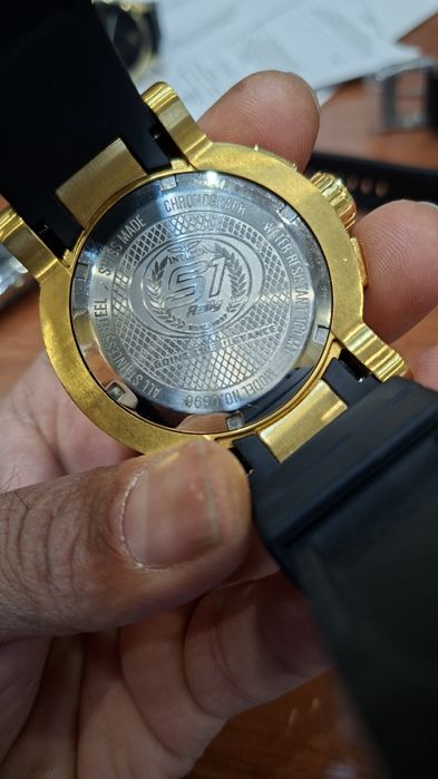 Продаю наручные часы