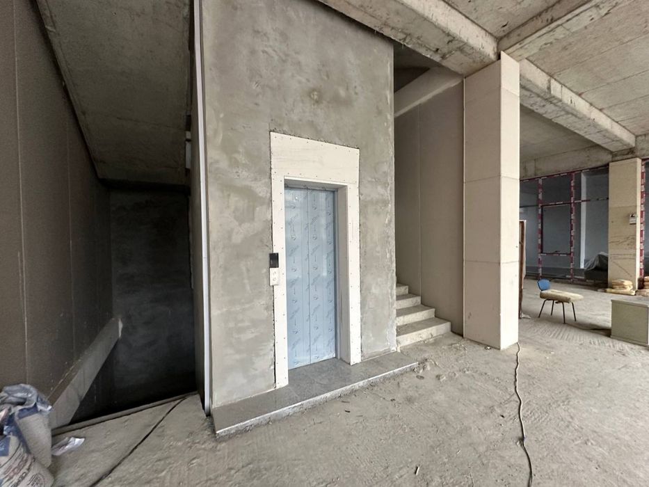 Ц-6 Минор | 2200кв - Нежилое помещение вдоль дороги Аренда