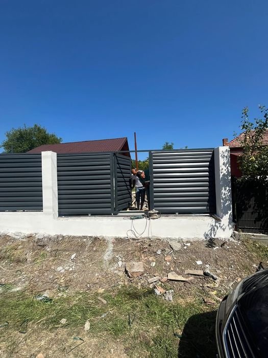Garduri și porți stil jaluzele șipcă metalica tabla cutata