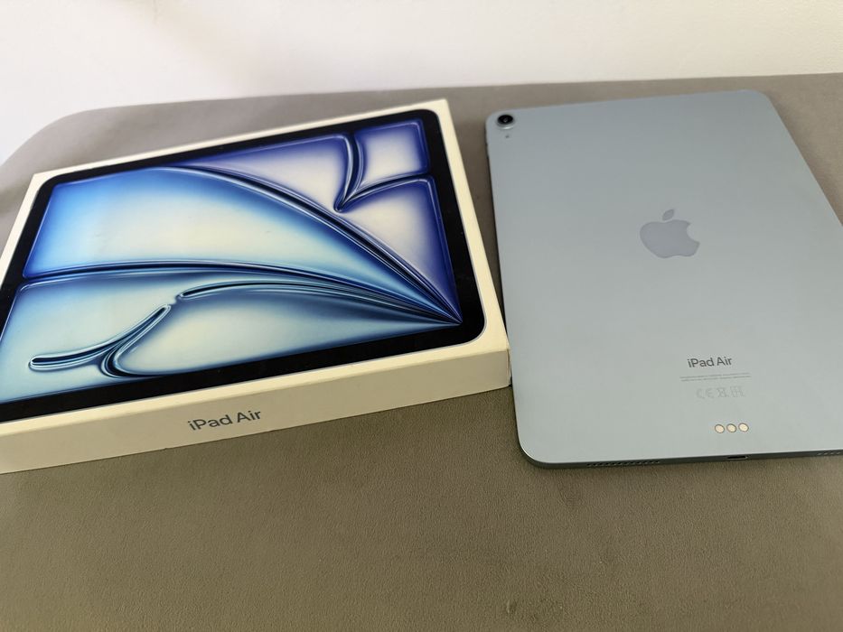 Tableta ipad air  11’ m2  128 gb ca noua tinuta in husa cu folie de protectie