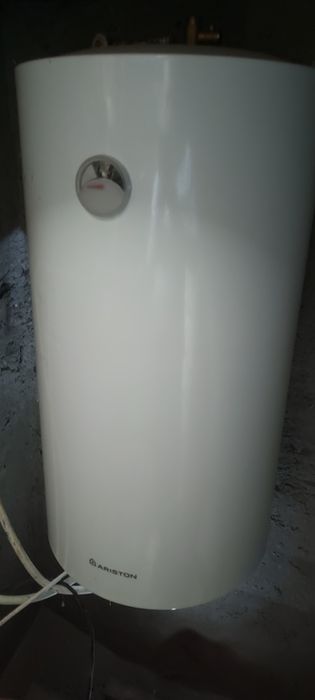 Продам водонагреватель.