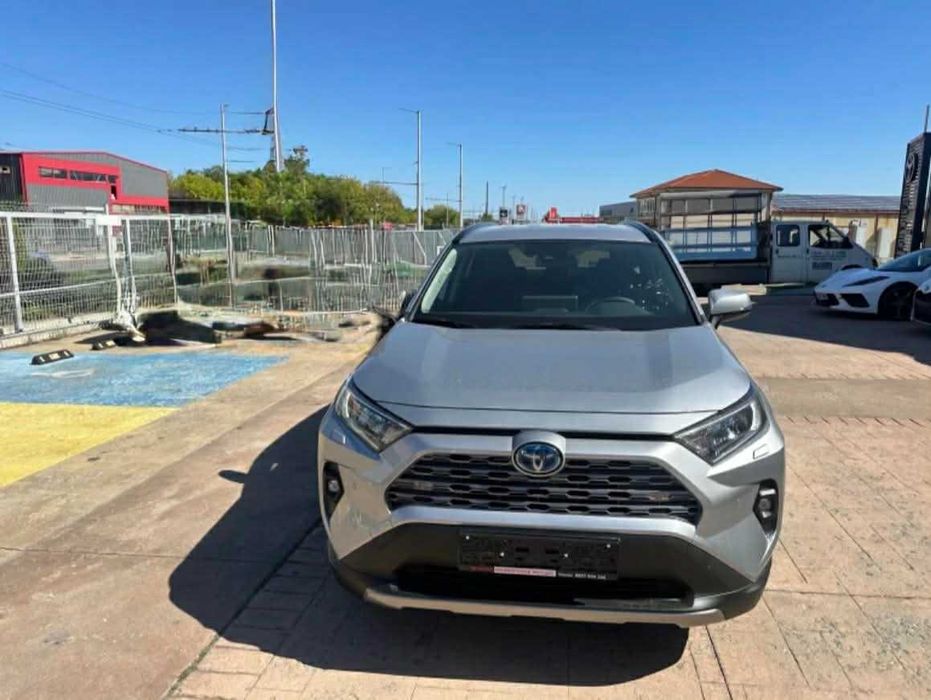 Тойота рав 4 хибрид на части