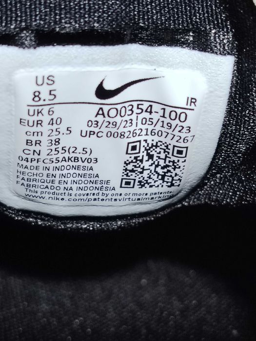 NIKE ZOOM 2K adidași mărimea 40, interior 25,5 cm.