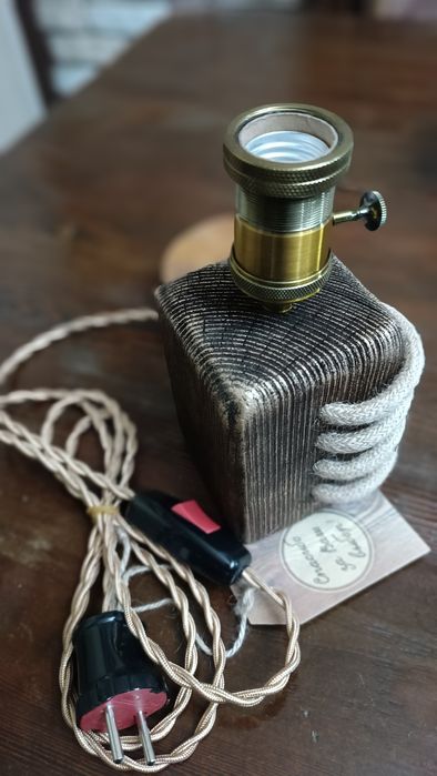 Настольная лампа.Светильник.