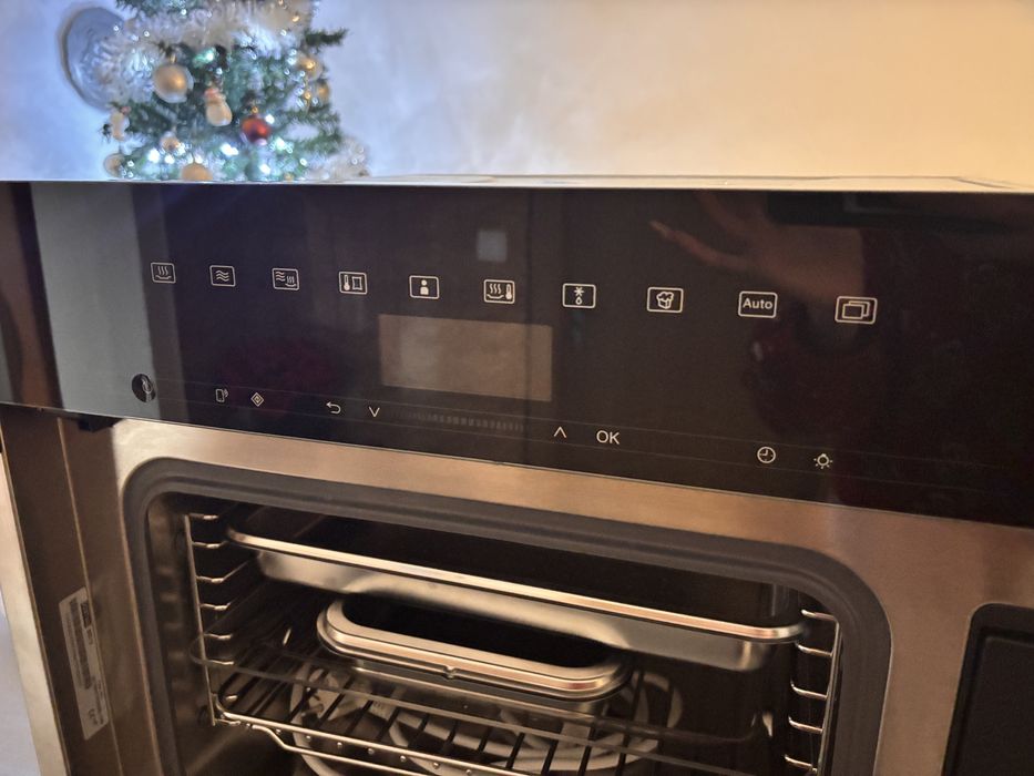 Cuptor Electric MIELE Stare excelentă