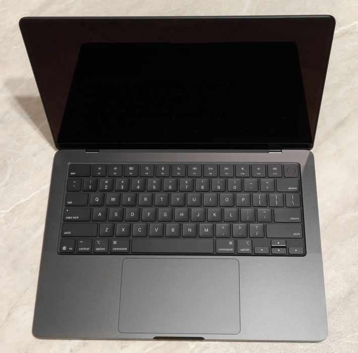 MacBook Pro 14 M5 24/1TB 100%