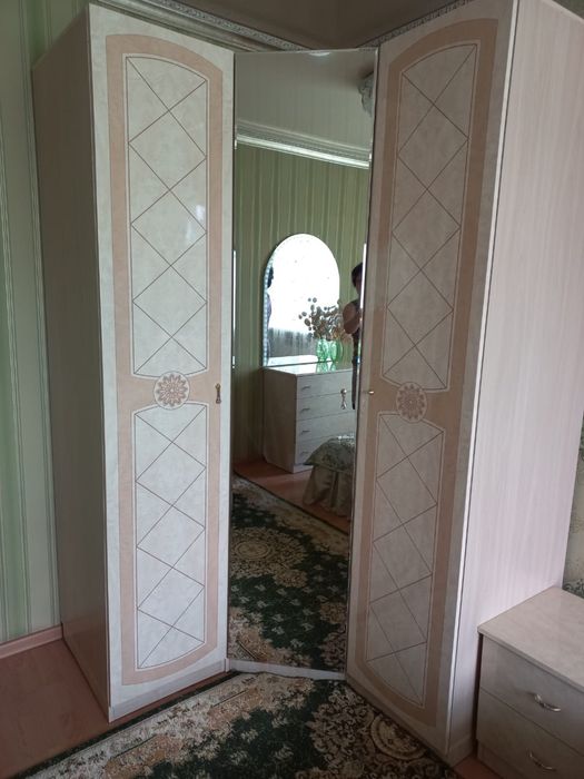 Спальный гарнитур