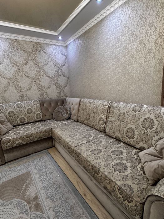 Диван на продажу