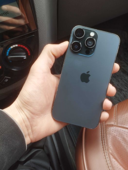 Iphone xr 13 pro korpusda ideal yomkos 83 hamma yogi radnoy ekran