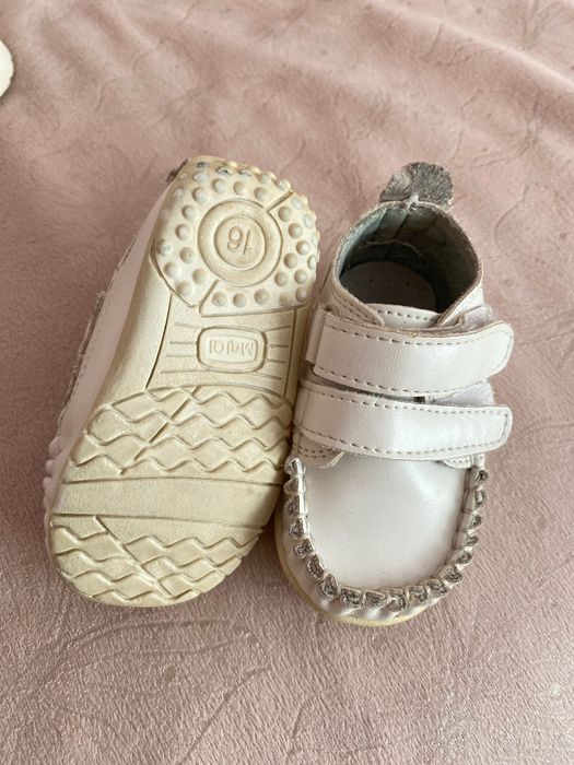 Бебешки обувки за прохождане и маратонки