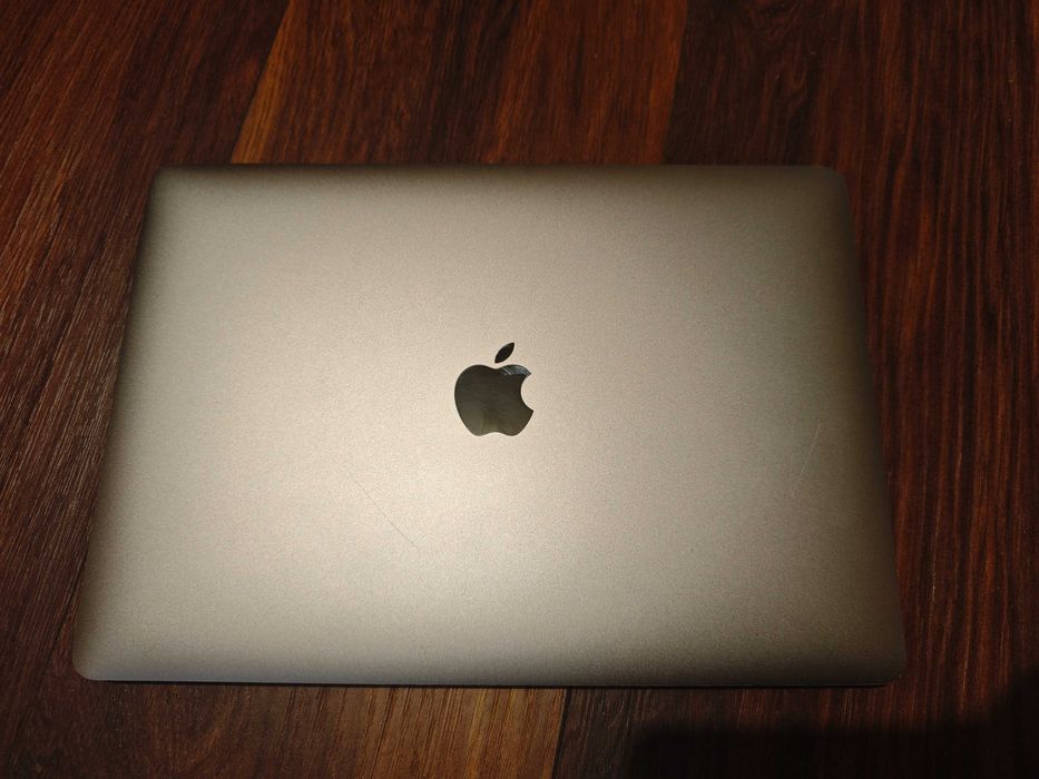 MacBook Pro A1708 отличен
