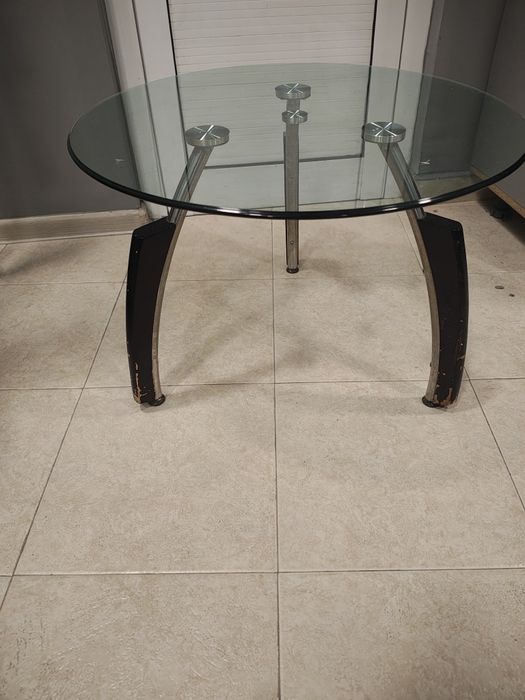 Стъклена масичка