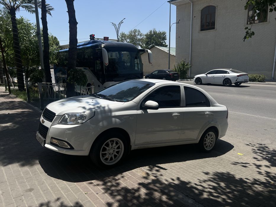 Nexia 3 71 ming probeg avtomat 8.500$