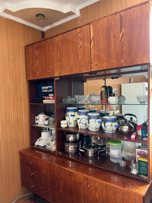 Продам сервант советский