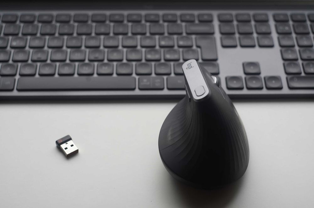 Logi MX keys keyboard tastatura si mouse MX Vertical cu unifier